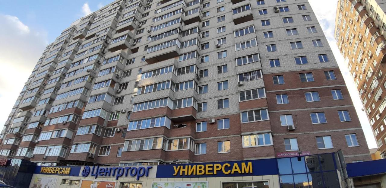 Flat-All 61 Kropotkina Двухкомнатная Квартира До 9 Мест Рядом С Трц "Галерея Чижова" Voronyezs Kültér fotó